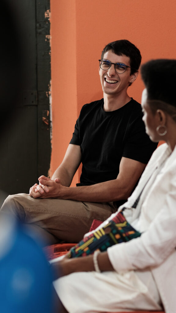 Pré-conferência ÀBÁMODÁ: Pessoas, algoritmos e renda 📸 Fotos por Joelma Antunes / Arapuá Comunicação. CC BY-NC-ND Esta licença permite que os usuários copiem e distribuam o material em qualquer meio ou formato, apenas em sua forma original, para fins não comerciais e desde que seja dada a devida atribuição ao criador. BY: o crédito deve ser dado ao criador. NC: somente usos não comerciais da obra são permitidos. ND: não são permitidas obras derivadas ou adaptações da obra. Este conteúdo é protegido, conforme a Lei de Direitos Autorais (Lei nº 9.610/98).