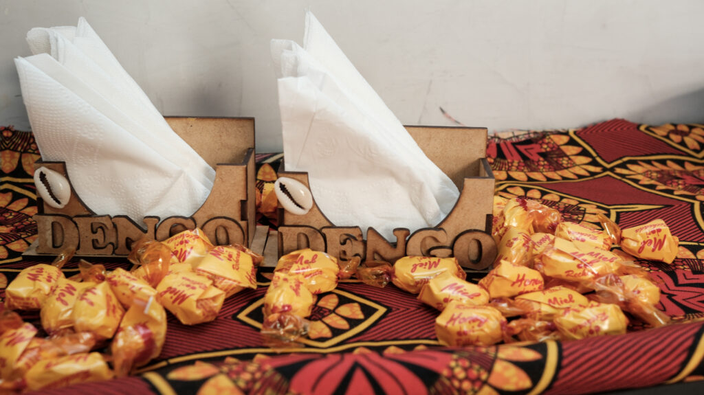 Pré-conferência ÀBÁMODÁ: Pessoas, algoritmos e renda 📸 Fotos por Joelma Antunes / Arapuá Comunicação. CC BY-NC-ND Esta licença permite que os usuários copiem e distribuam o material em qualquer meio ou formato, apenas em sua forma original, para fins não comerciais e desde que seja dada a devida atribuição ao criador. BY: o crédito deve ser dado ao criador. NC: somente usos não comerciais da obra são permitidos. ND: não são permitidas obras derivadas ou adaptações da obra. Este conteúdo é protegido, conforme a Lei de Direitos Autorais (Lei nº 9.610/98).